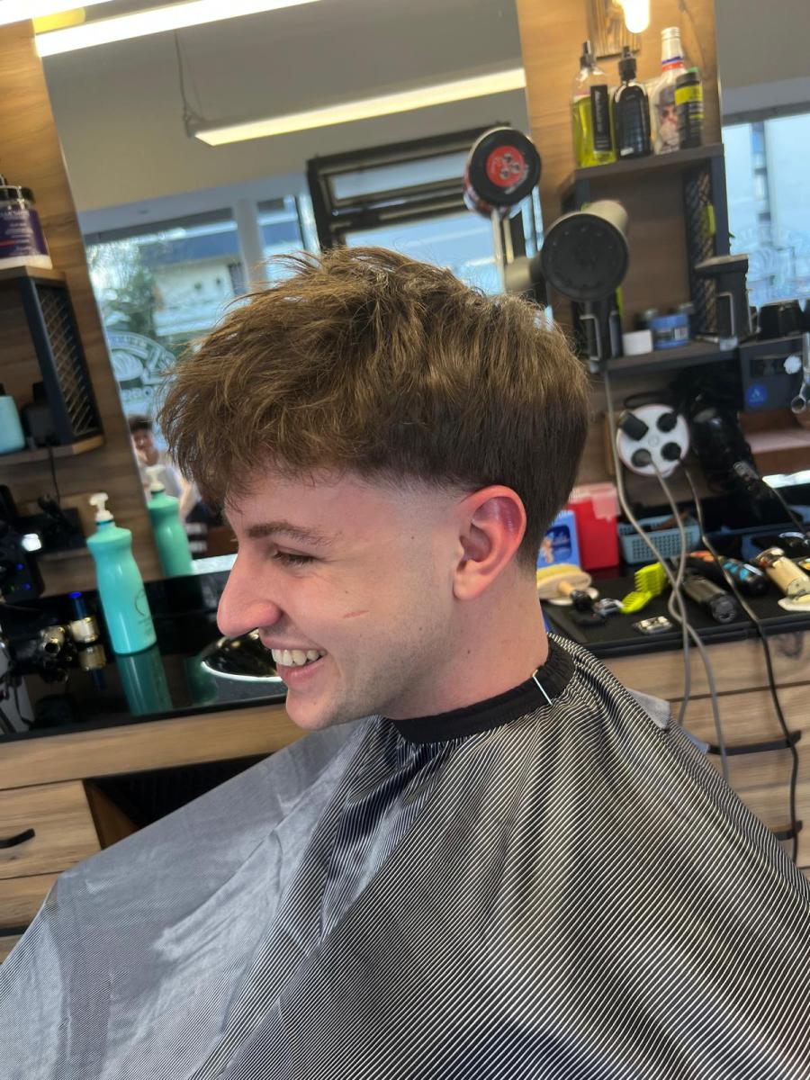 Haarschnitt 6 bei Friseur Barbarossa