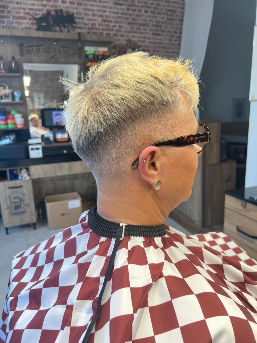 Haarschnitt 10 bei Friseur Barbarossa