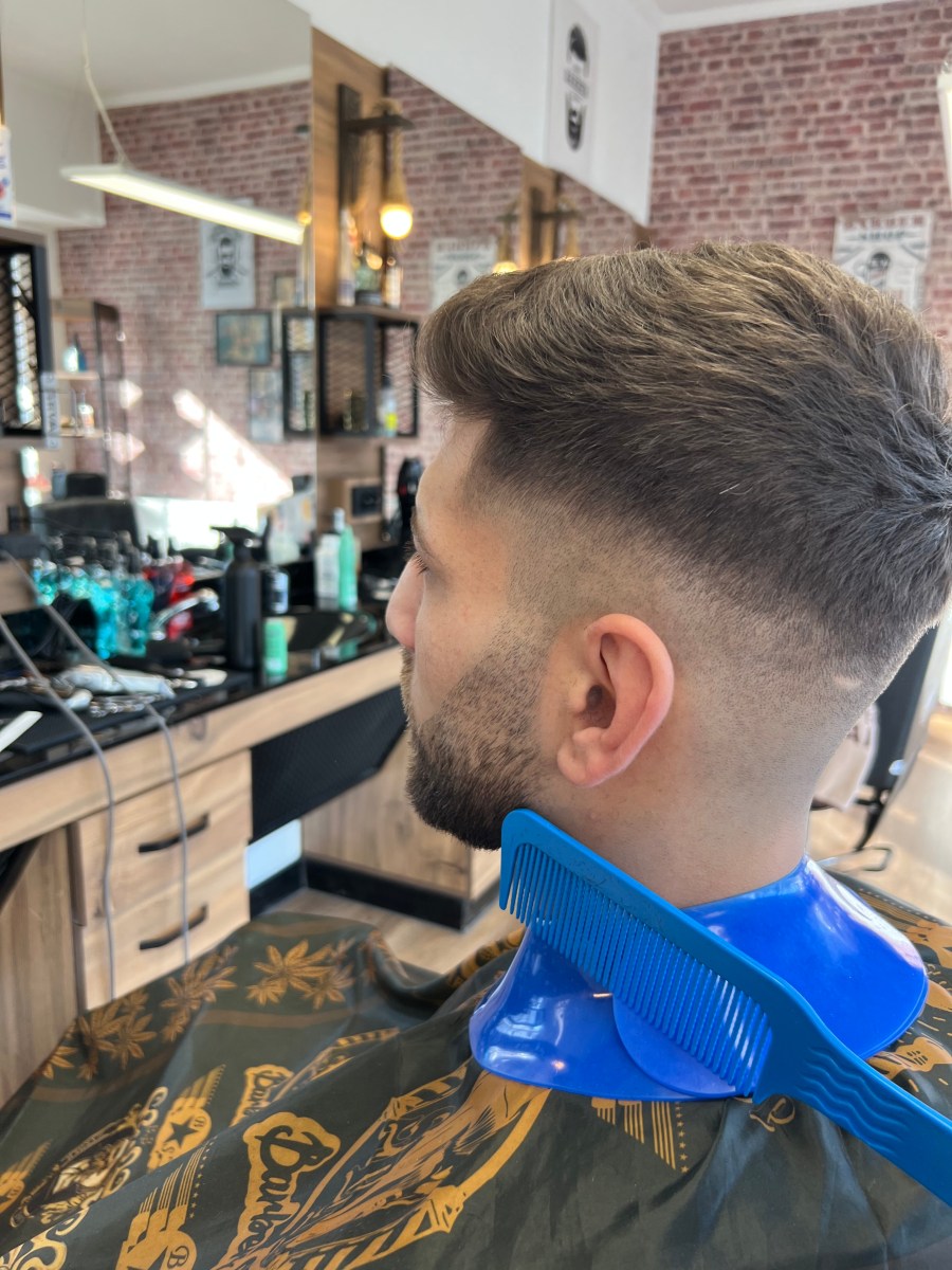 Haarschnitt 23 bei Friseur Barbarossa