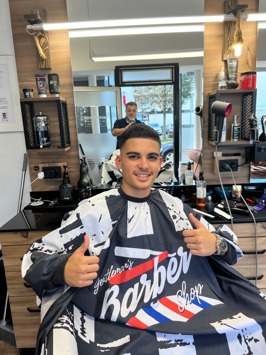 Haarschnitt bei Friseur Barbarossa