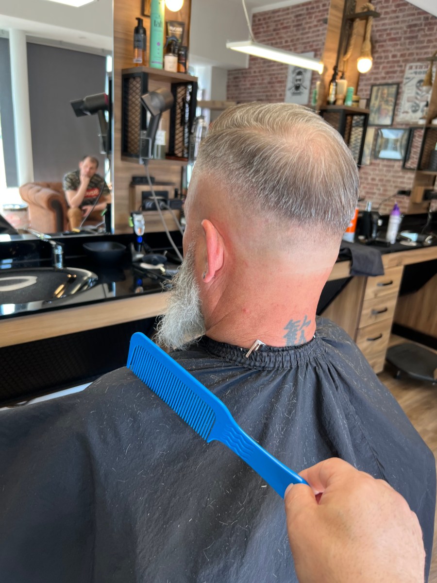 Haarschnitt 32 bei Friseur Barbarossa