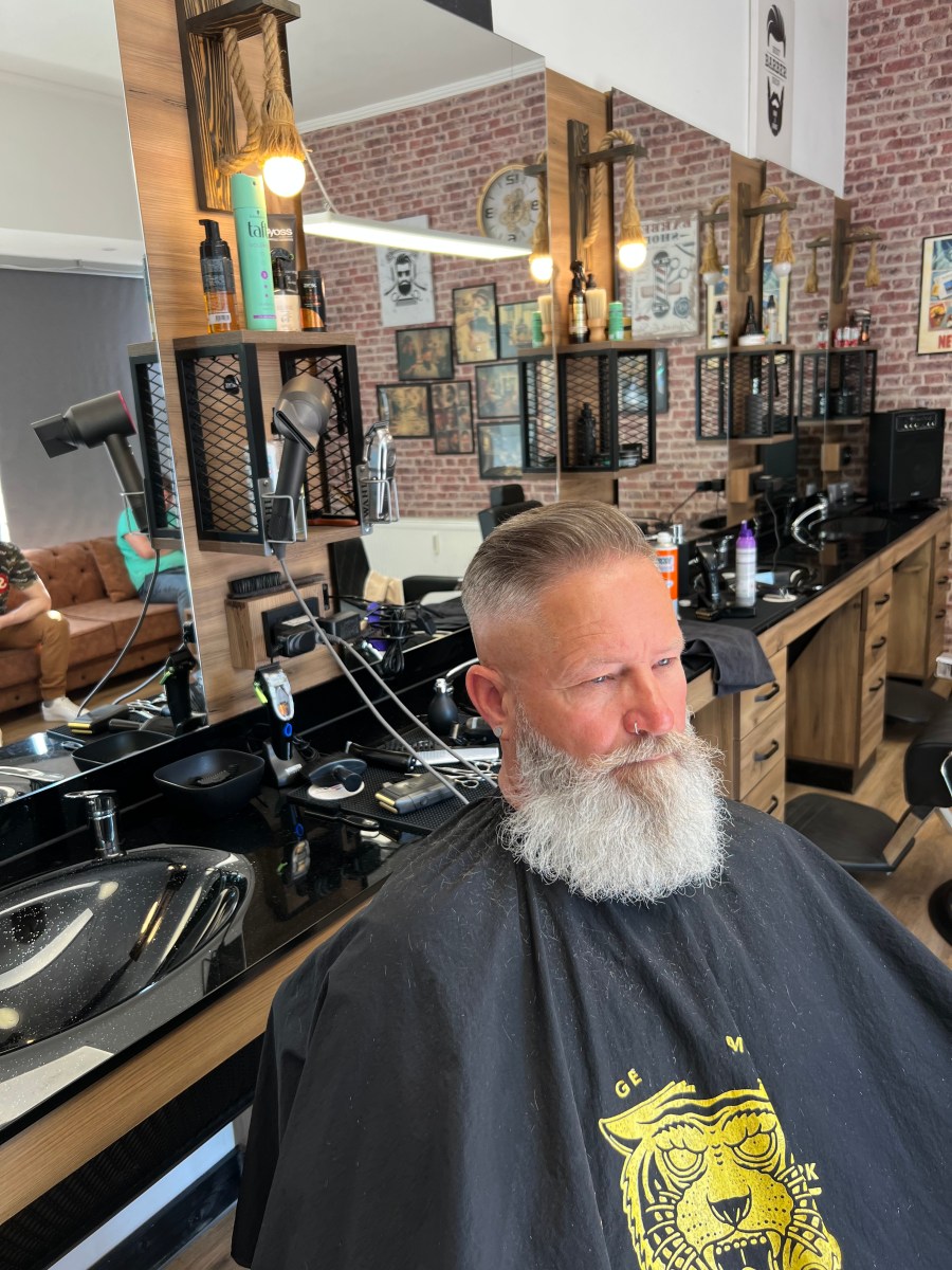 Haarschnitt 33 bei Friseur Barbarossa