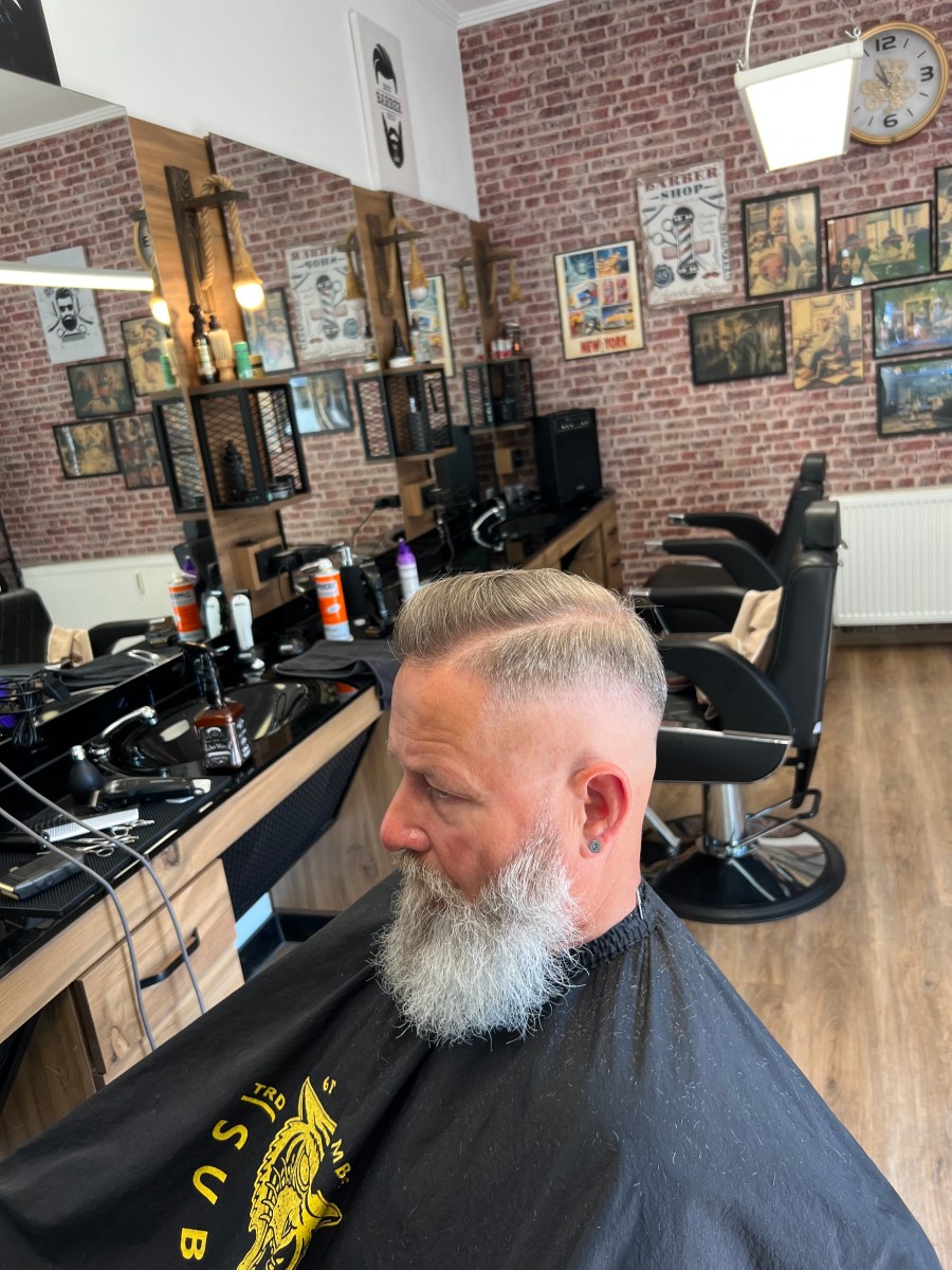 Haarschnitt 35 bei Friseur Barbarossa