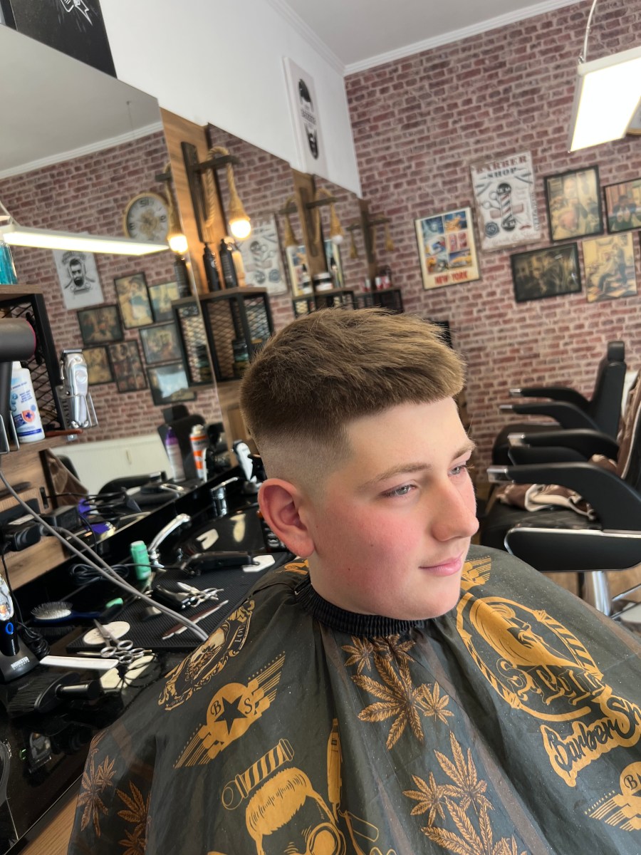 Haarschnitt 37 bei Friseur Barbarossa