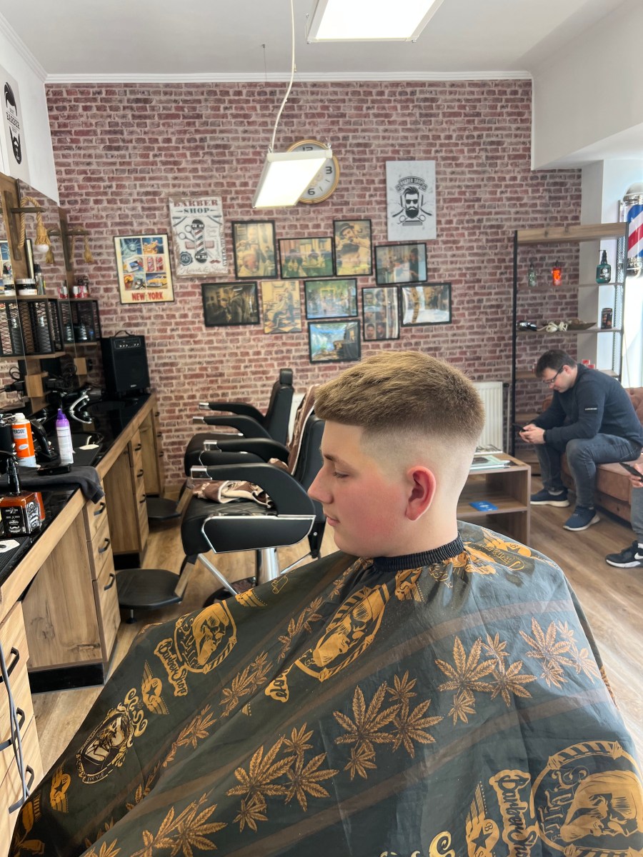 Haarschnitt 39 bei Friseur Barbarossa