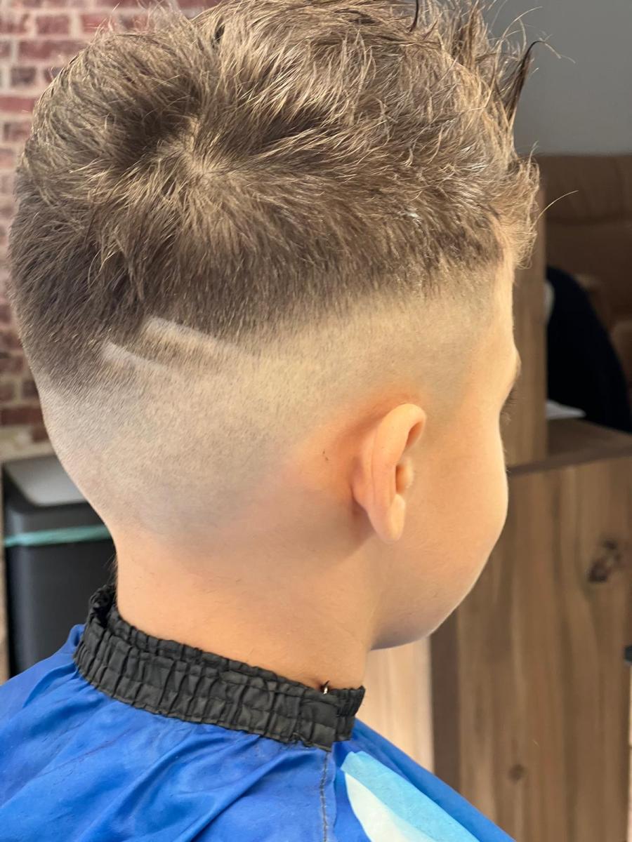 Haarschnitt 46 bei Friseur Barbarossa