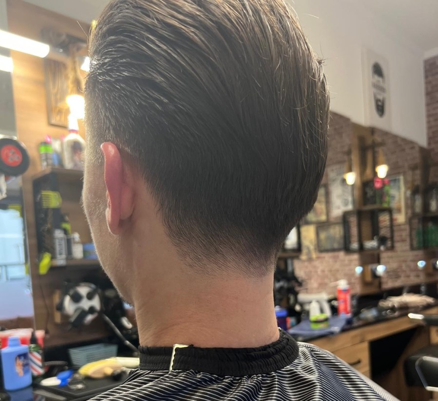 Haarschnitt 64 bei Friseur Barbarossa