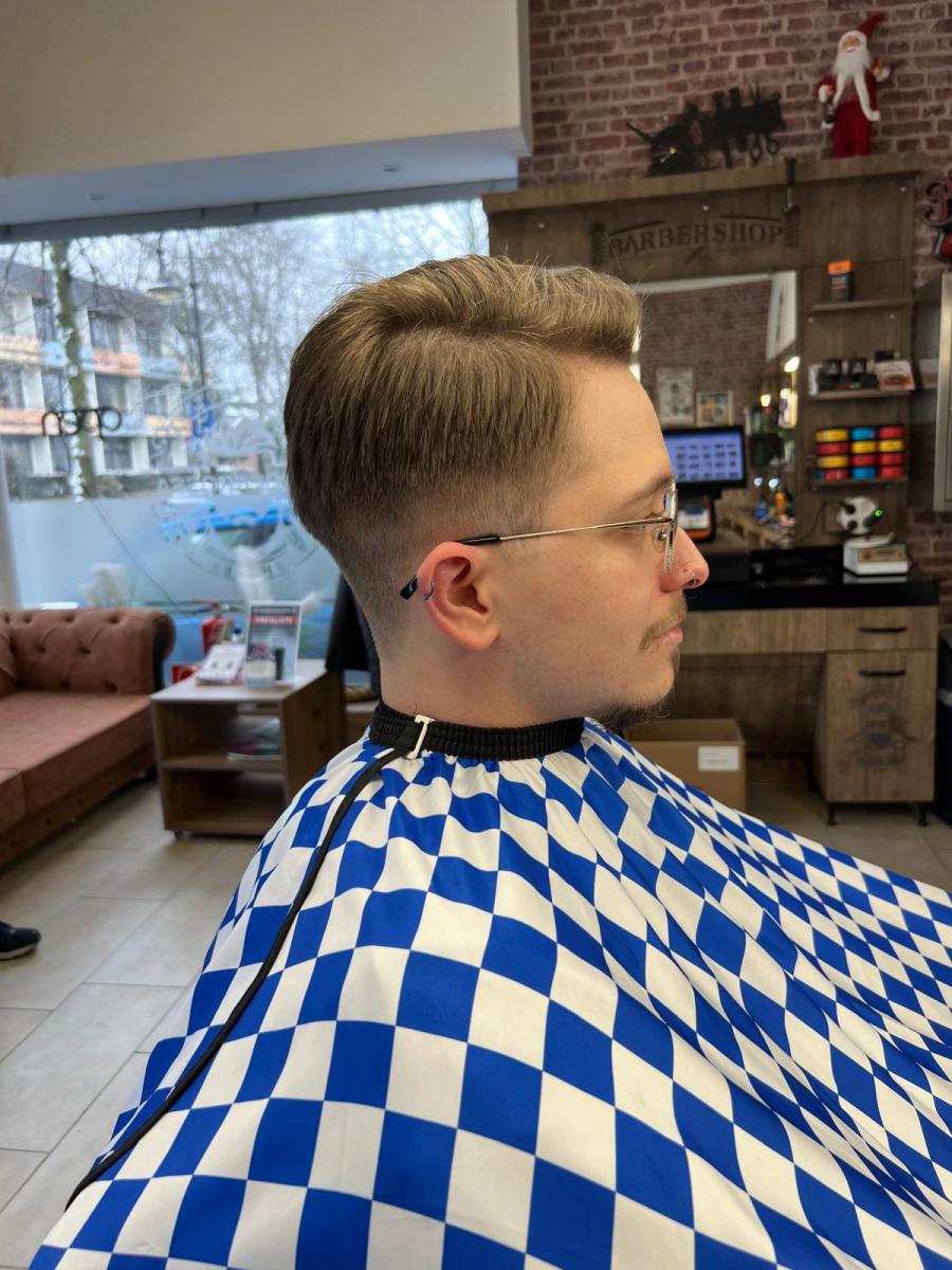 Haarschnitt 69 bei Friseur Barbarossa