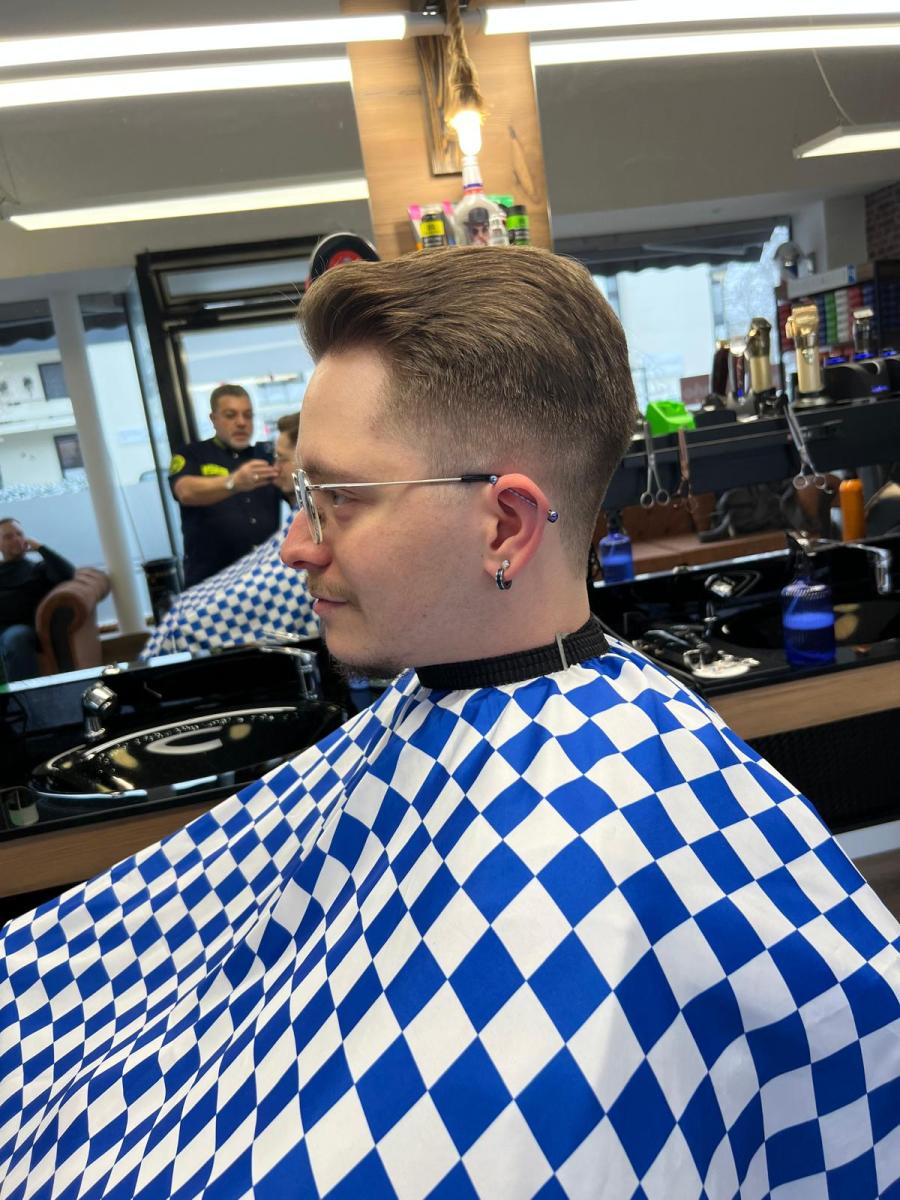 Haarschnitt 70 bei Friseur Barbarossa