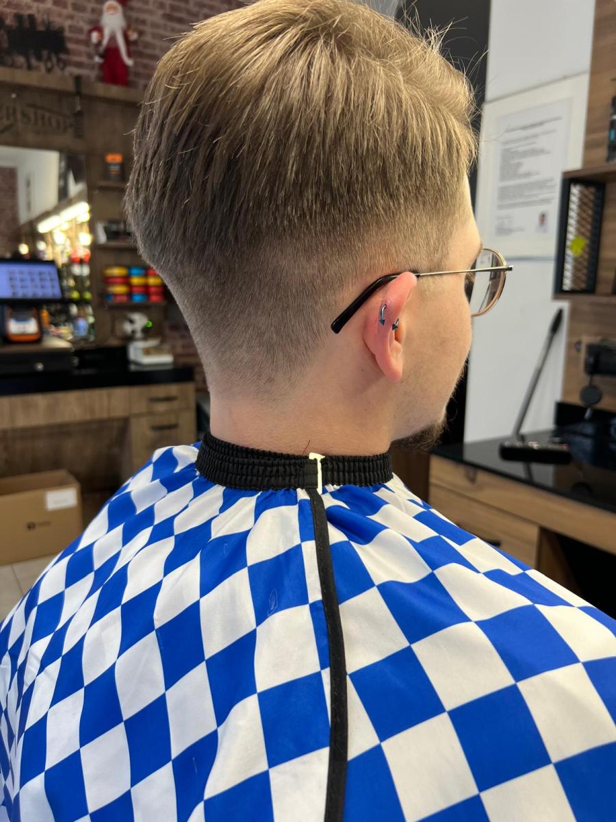 Haarschnitt 71 bei Friseur Barbarossa