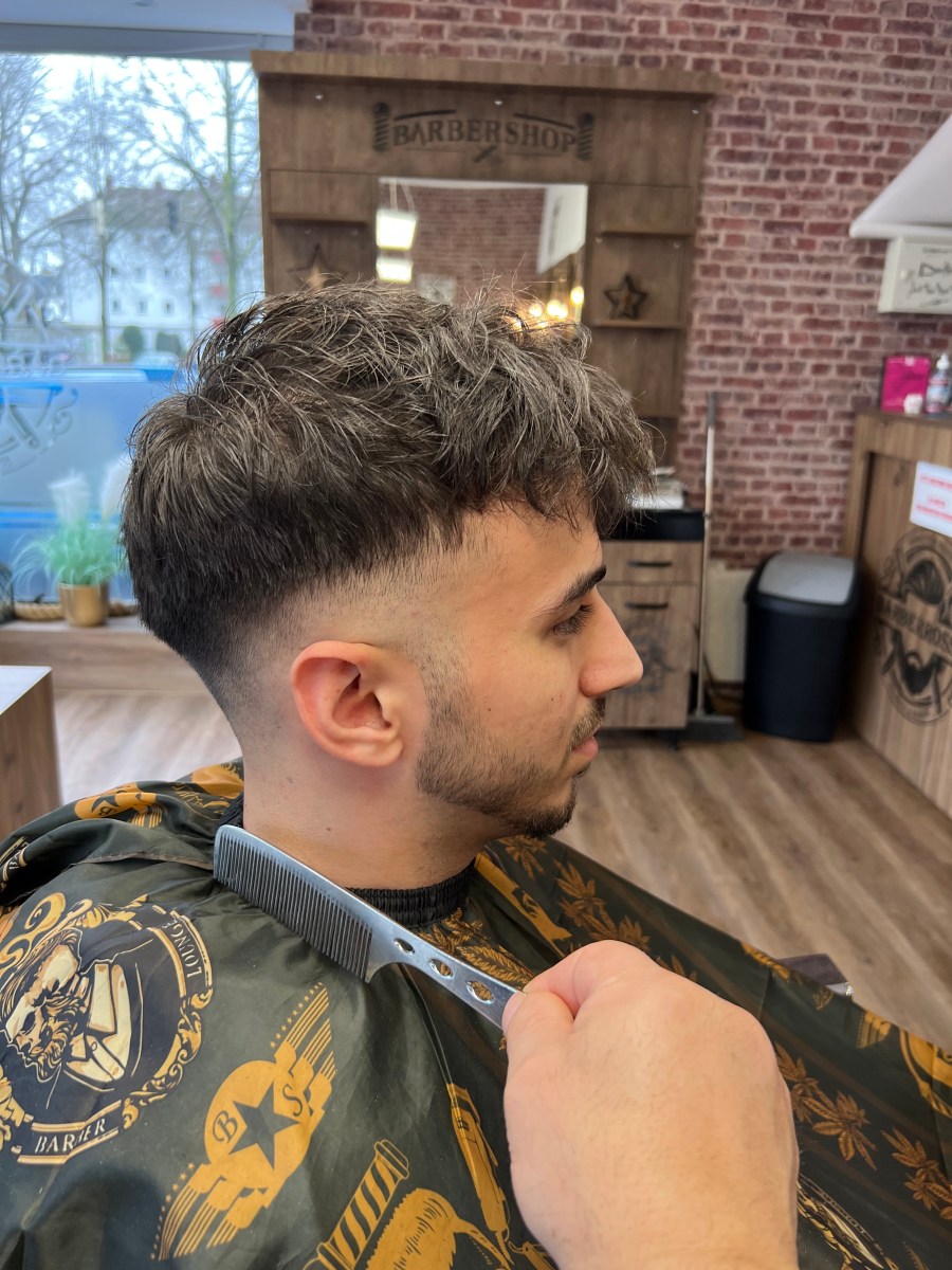 Haarschnitt 84 bei Friseur Barbarossa