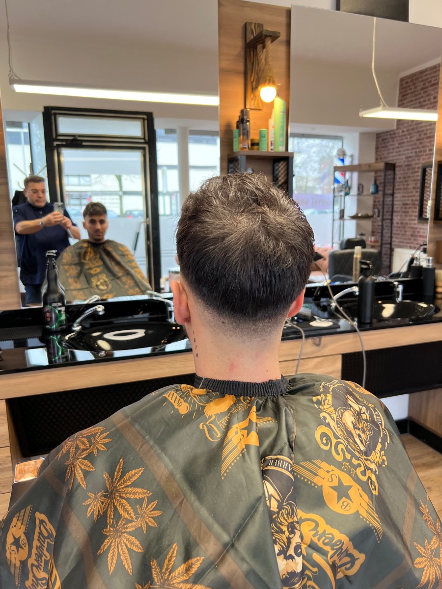 Haarschnitt 85 bei Friseur Barbarossa