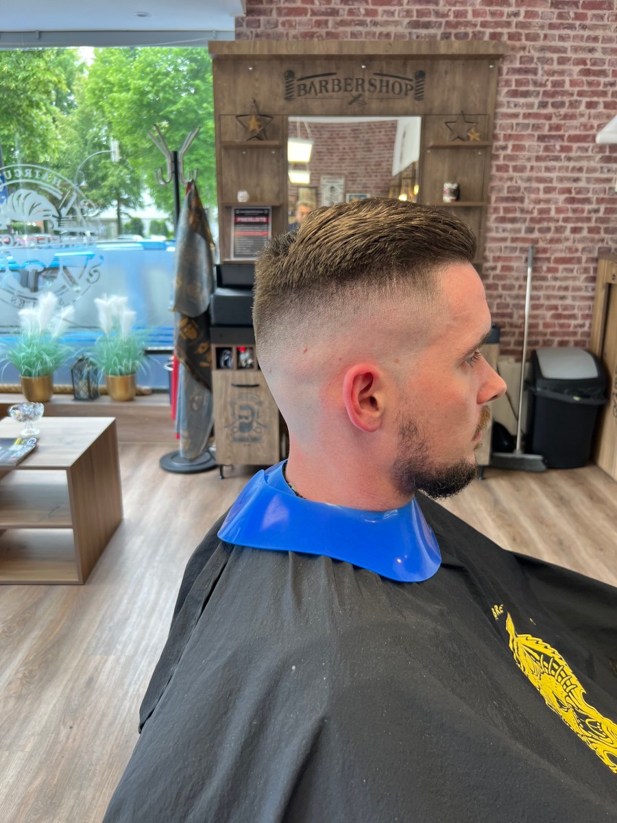 Haarschnitt 93 bei Friseur Barbarossa