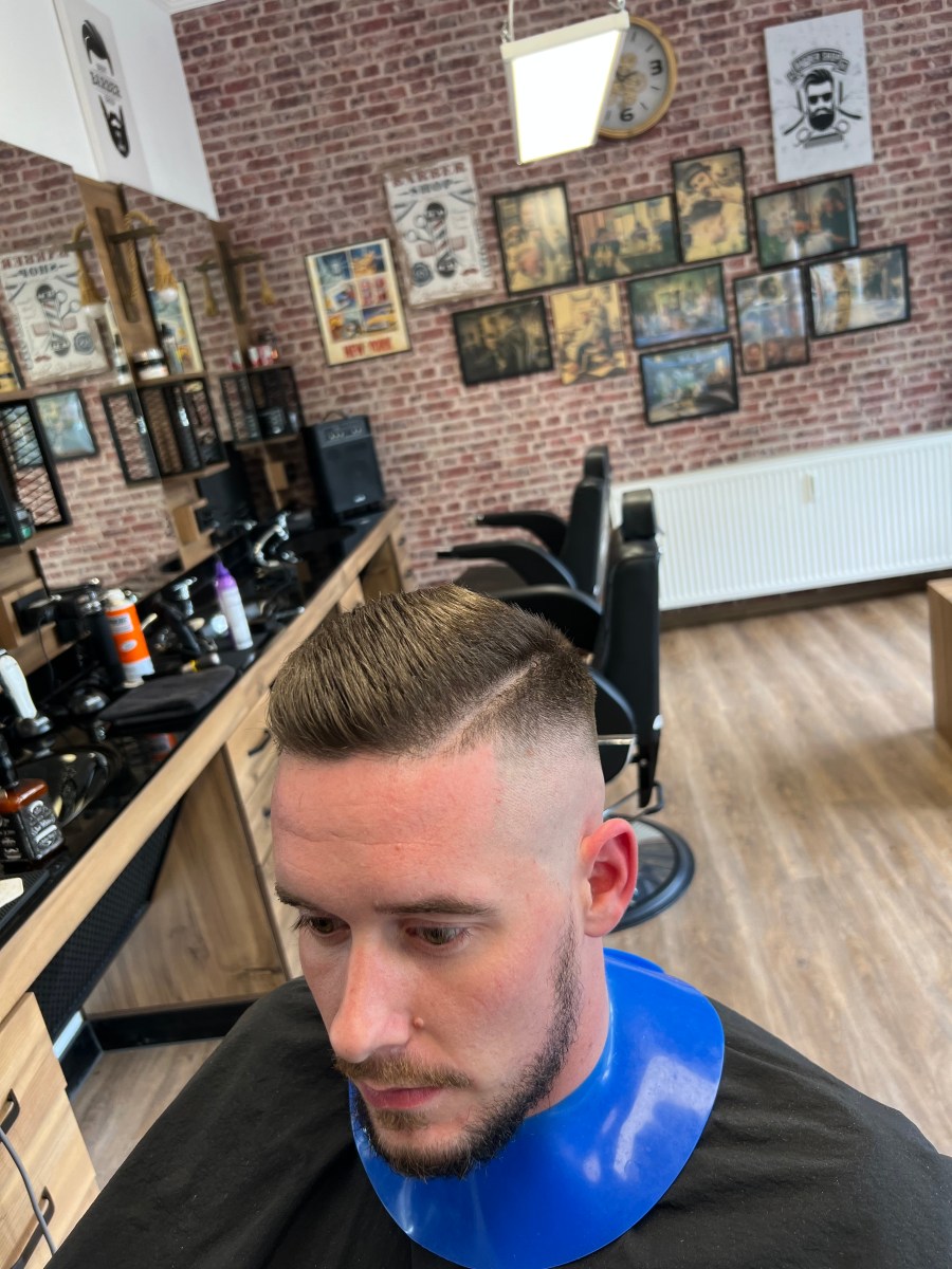 Haarschnitt 95 bei Friseur Barbarossa