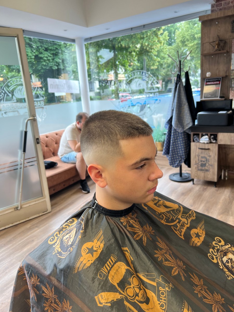 Haarschnitt 101 bei Friseur Barbarossa