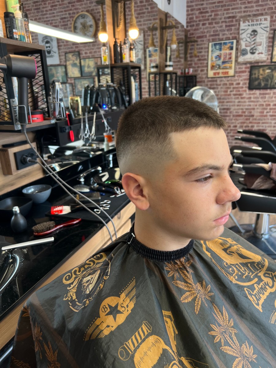 Haarschnitt 103 bei Friseur Barbarossa