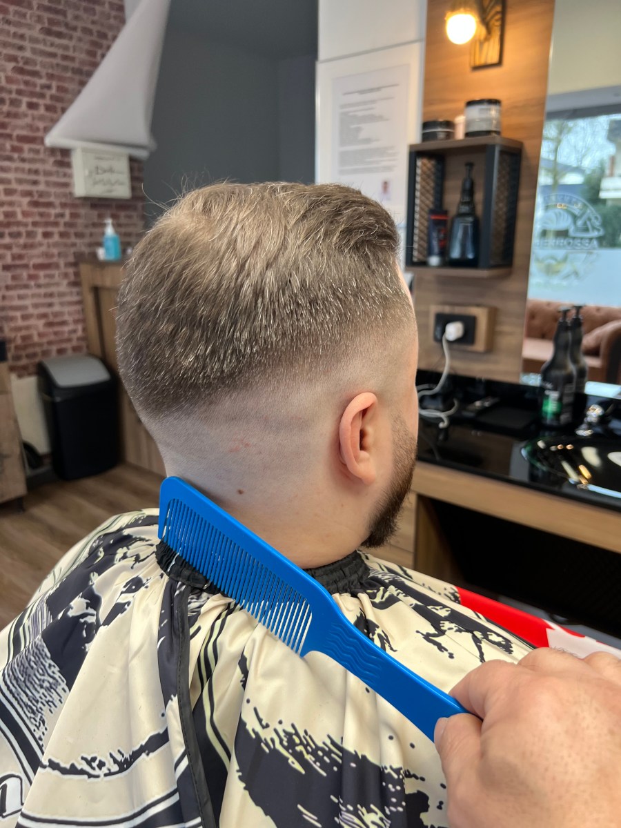 Haarschnitt 119 bei Friseur Barbarossa