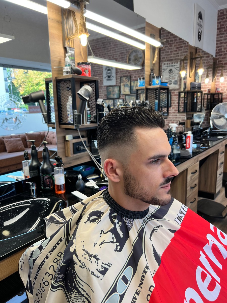 Haarschnitt 127 bei Friseur Barbarossa