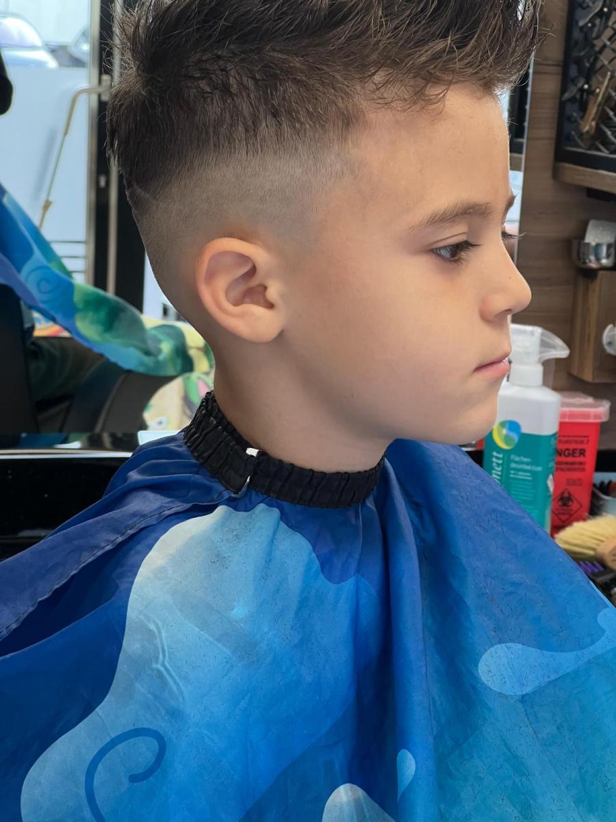 Haarschnitt 131 bei Friseur Barbarossa