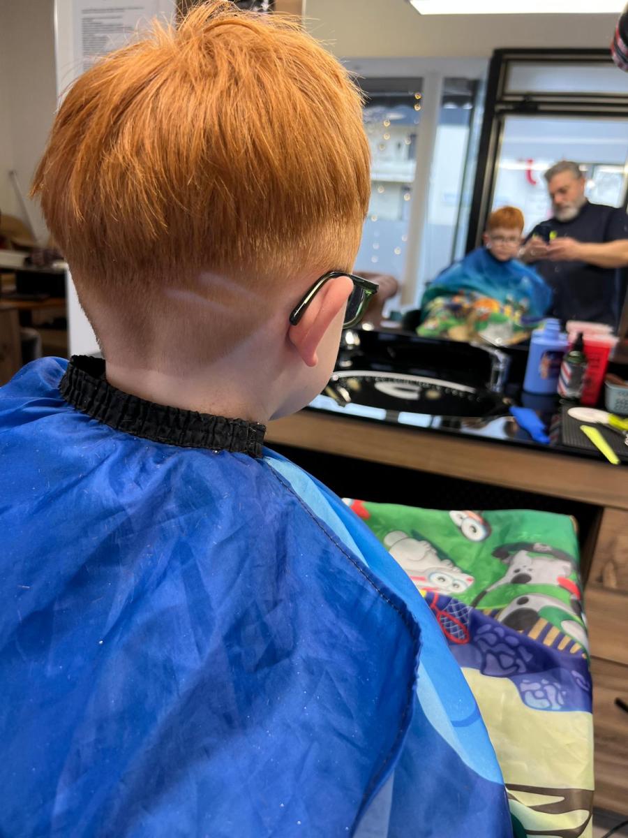 Haarschnitt 135 bei Friseur Barbarossa