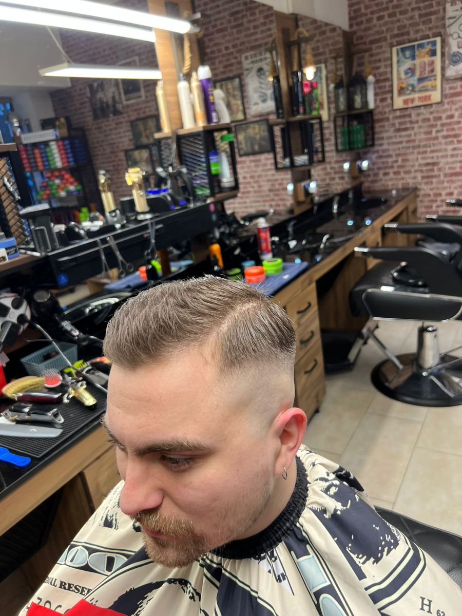 Haarschnitt 139 bei Friseur Barbarossa